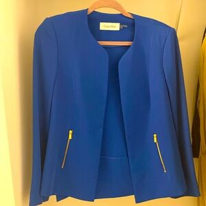 Calvin Klein blazer with gold accents fits open